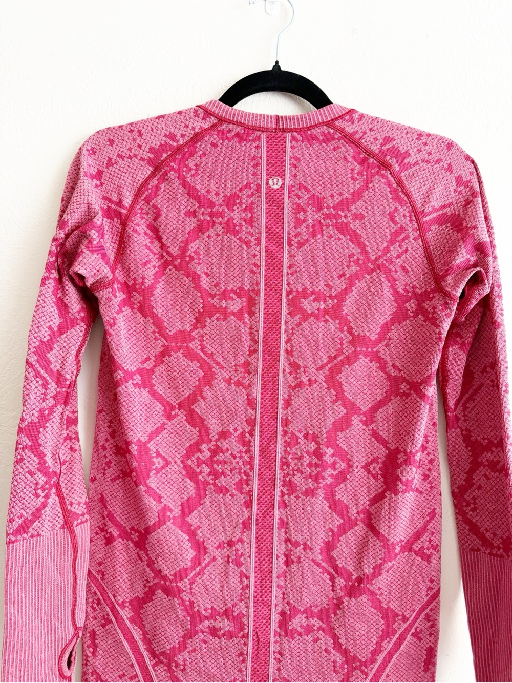Lululemon Swiftly Tech Long Sleeve Crew in Heathered Cranberry size 8 - Picture 6 of 8